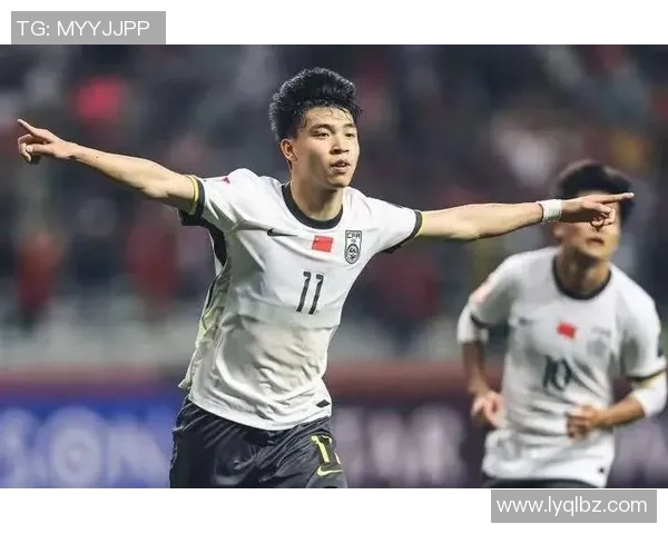 中国四号足球球星是谁解析及其在国家队中的表现和贡献